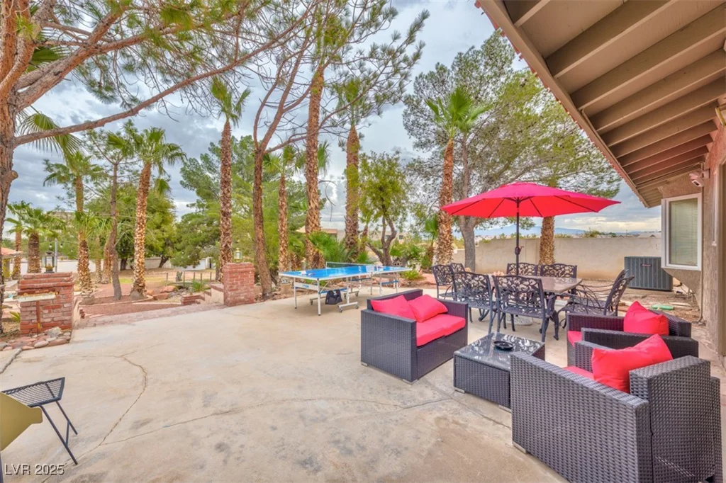 5990 McLeod, Las Vegas, NV 89120