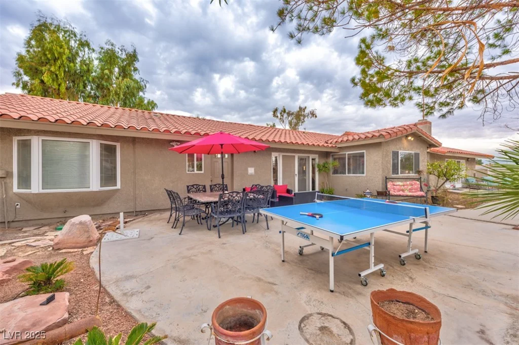 5990 McLeod, Las Vegas, NV 89120