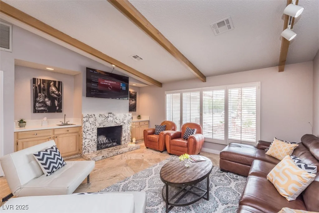 5990 McLeod, Las Vegas, NV 89120