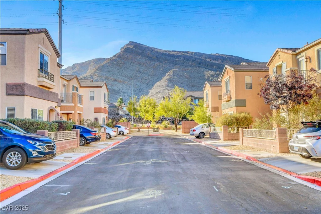 3360 Cactus Shadow, Las Vegas, NV 89129