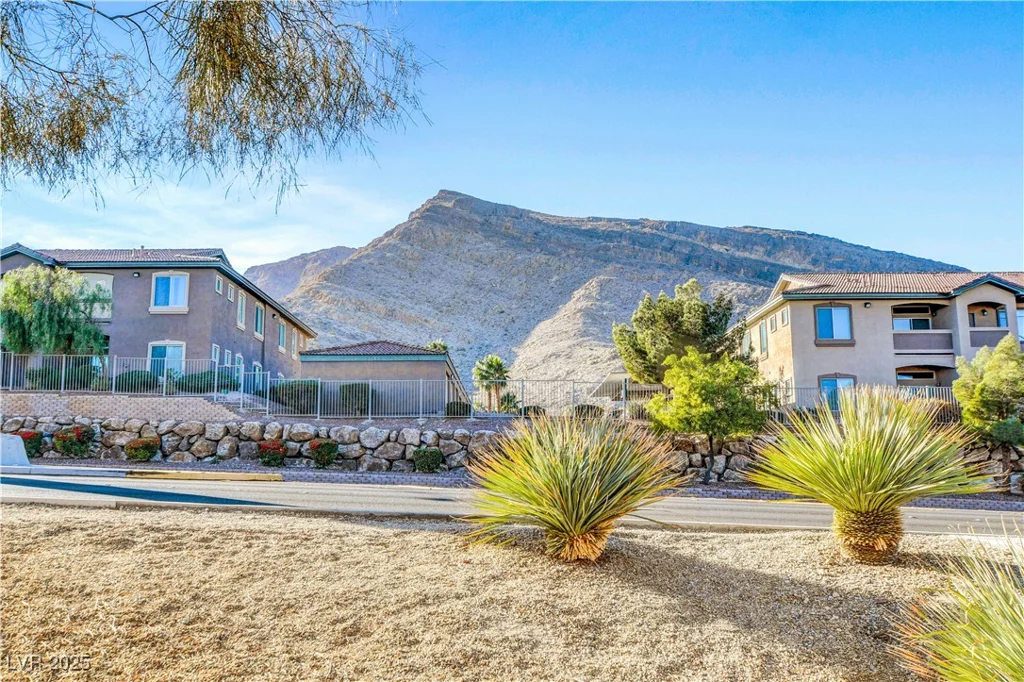 3360 Cactus Shadow, Las Vegas, NV 89129