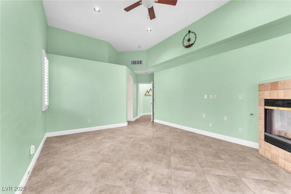 8629 Estrelita, Las Vegas, NV 89128