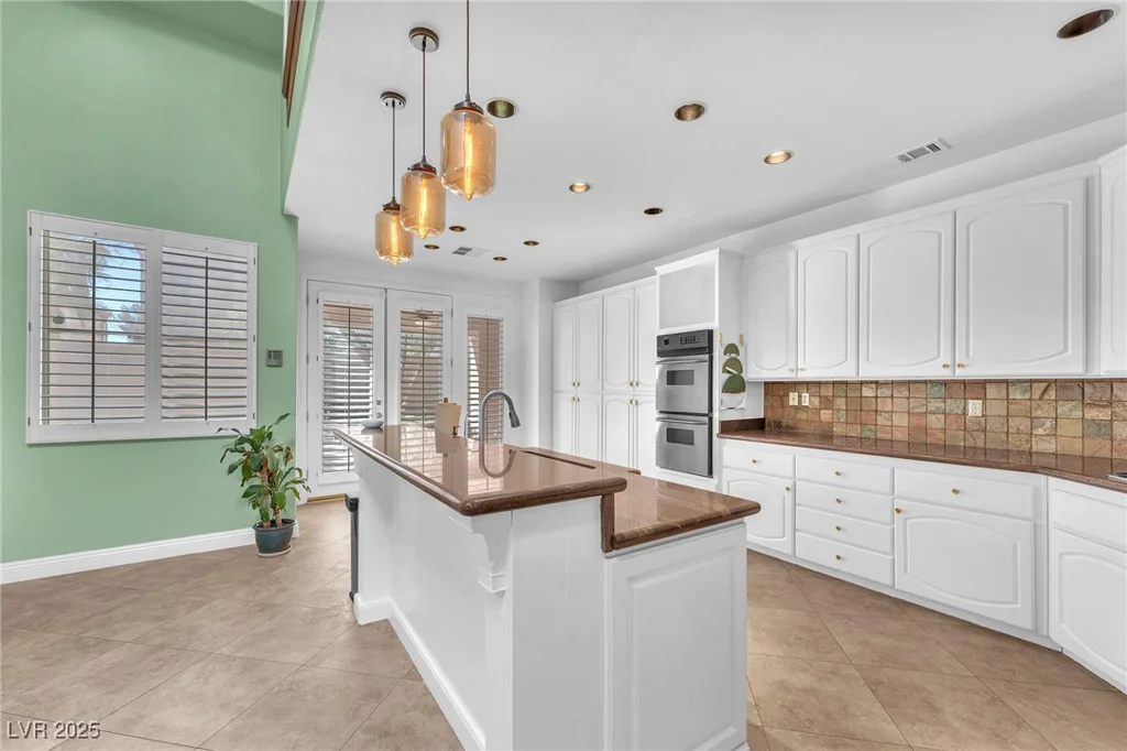 8629 Estrelita, Las Vegas, NV 89128