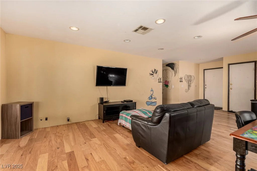 2712 Rialto, Las Vegas, NV 89108