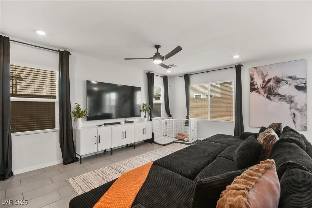 2724 High Echelon, North Las Vegas, NV 89086