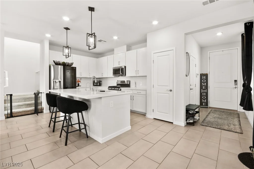 2724 High Echelon, North Las Vegas, NV 89086
