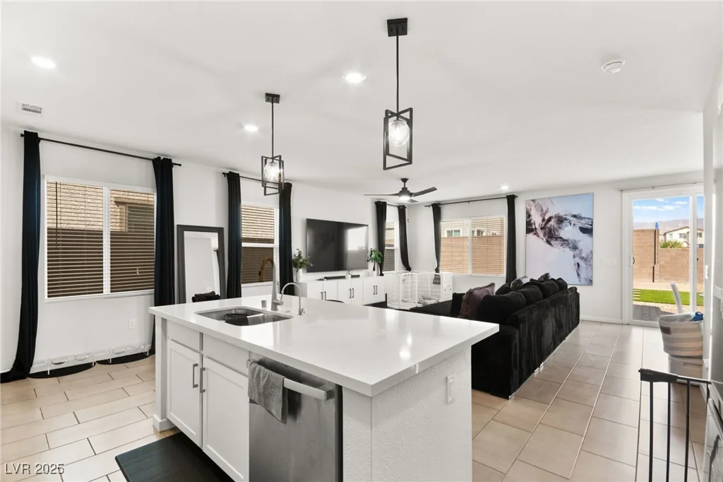 2724 High Echelon, North Las Vegas, NV 89086