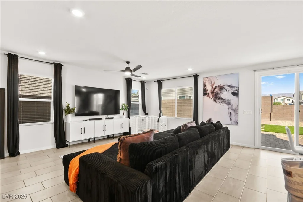 2724 High Echelon, North Las Vegas, NV 89086