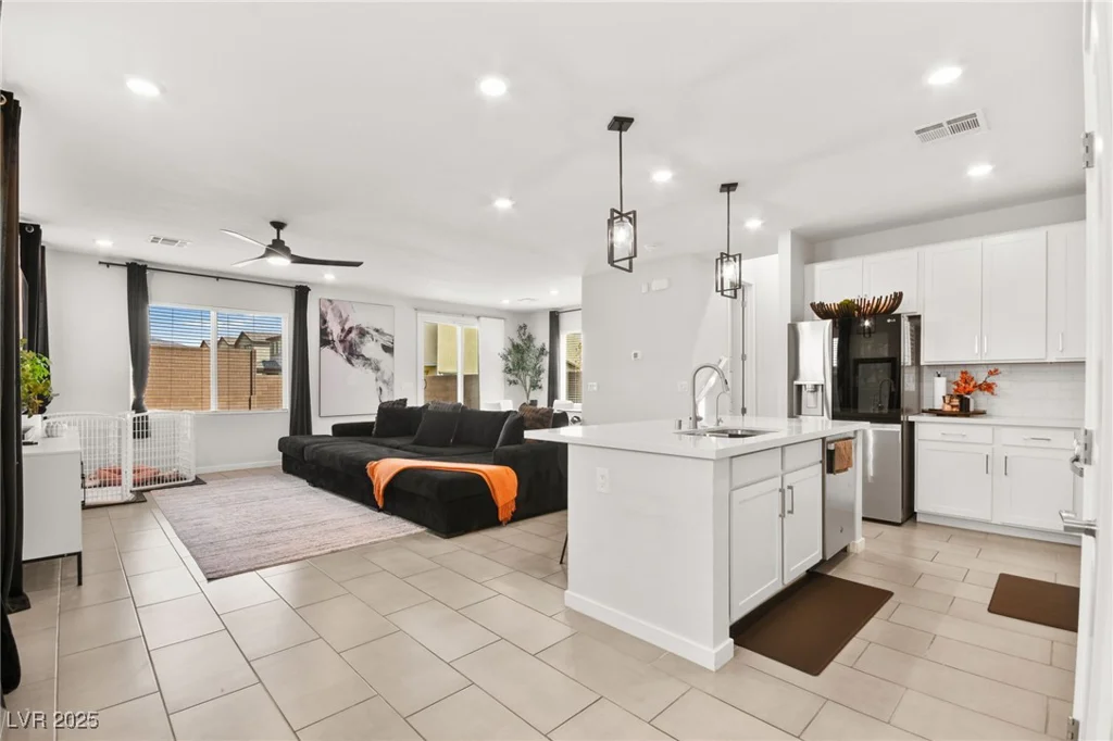 2724 High Echelon, North Las Vegas, NV 89086