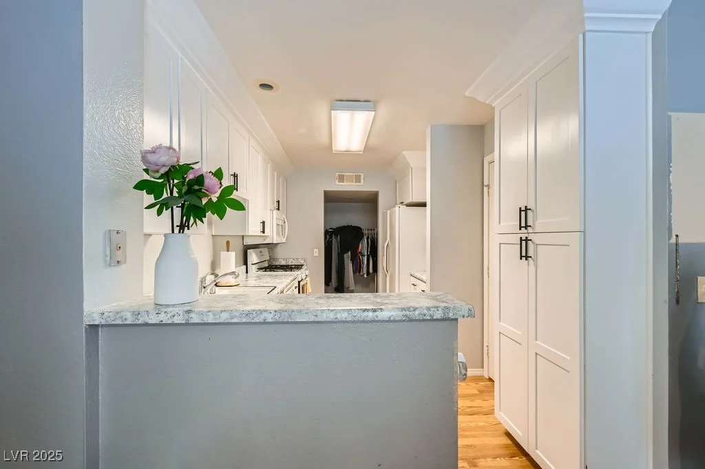 7632 Amato, Las Vegas, NV 89128