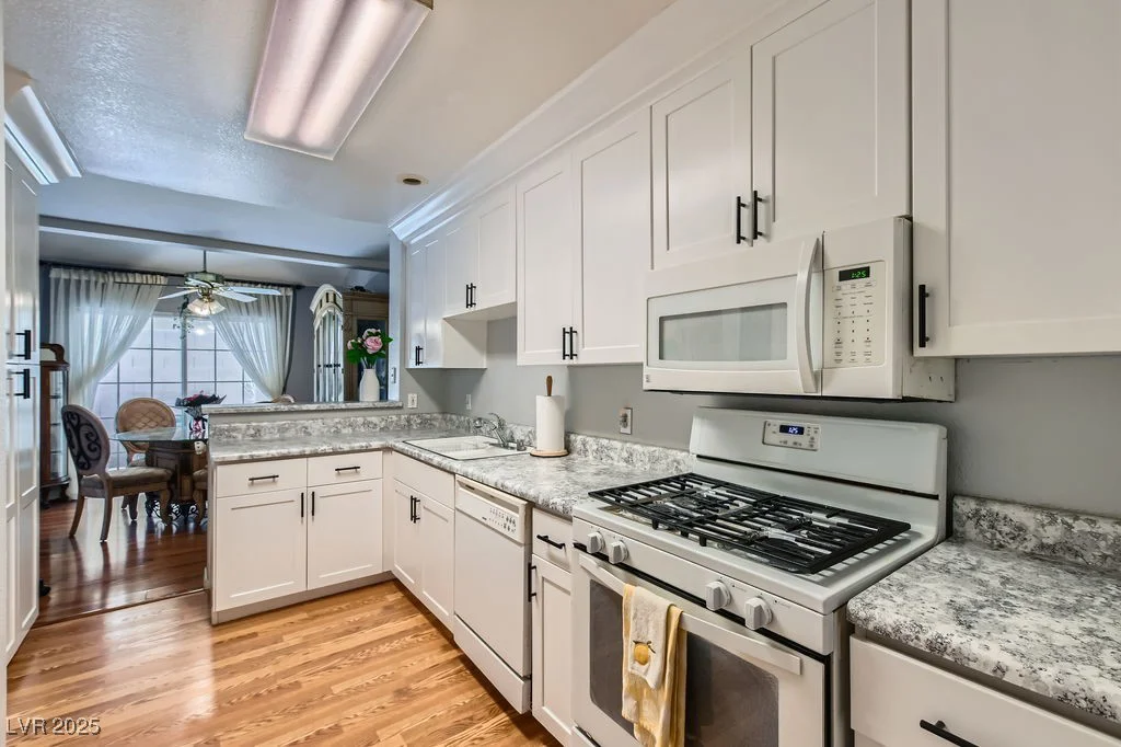 7632 Amato, Las Vegas, NV 89128