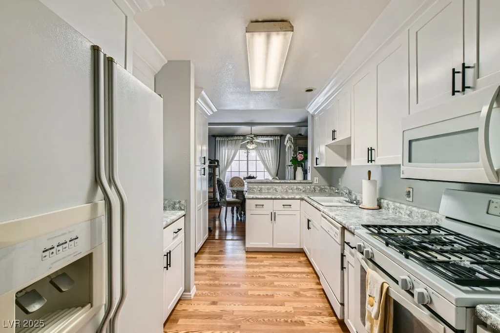 7632 Amato, Las Vegas, NV 89128