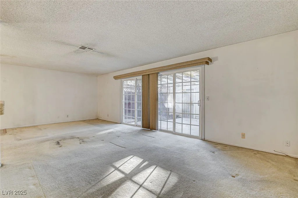 4648 Comnor Hill, Las Vegas, NV 89121