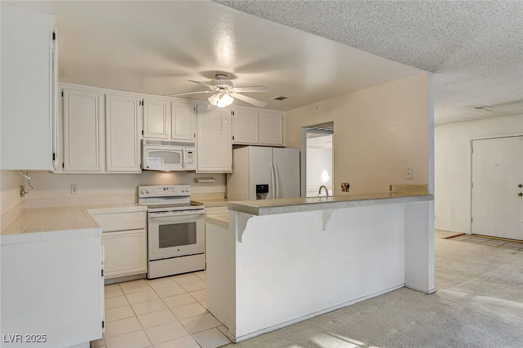4648 Comnor Hill, Las Vegas, NV 89121