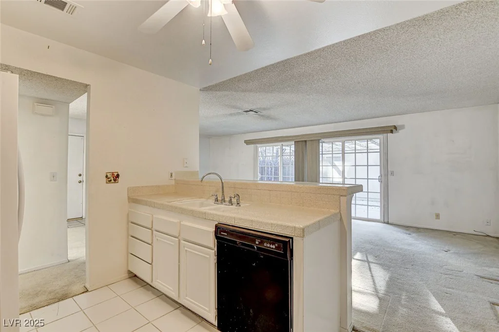 4648 Comnor Hill, Las Vegas, NV 89121