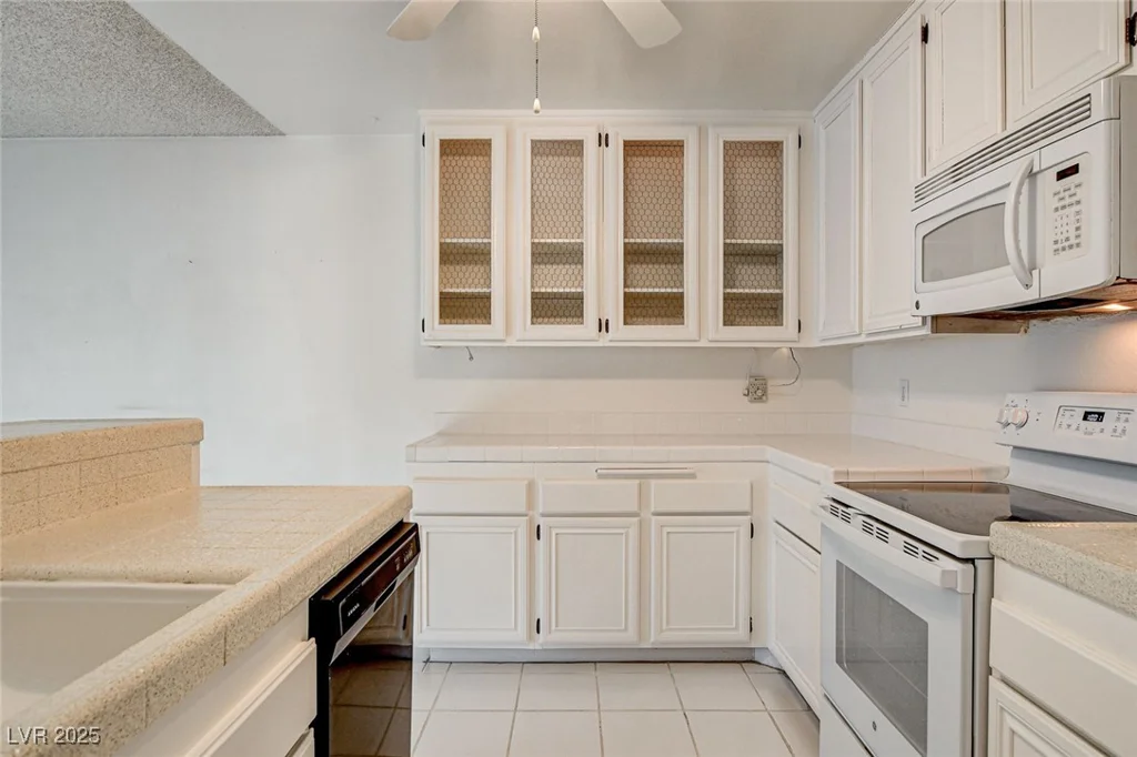 4648 Comnor Hill, Las Vegas, NV 89121