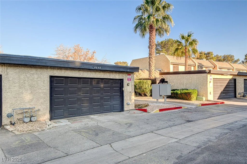 4648 Comnor Hill, Las Vegas, NV 89121