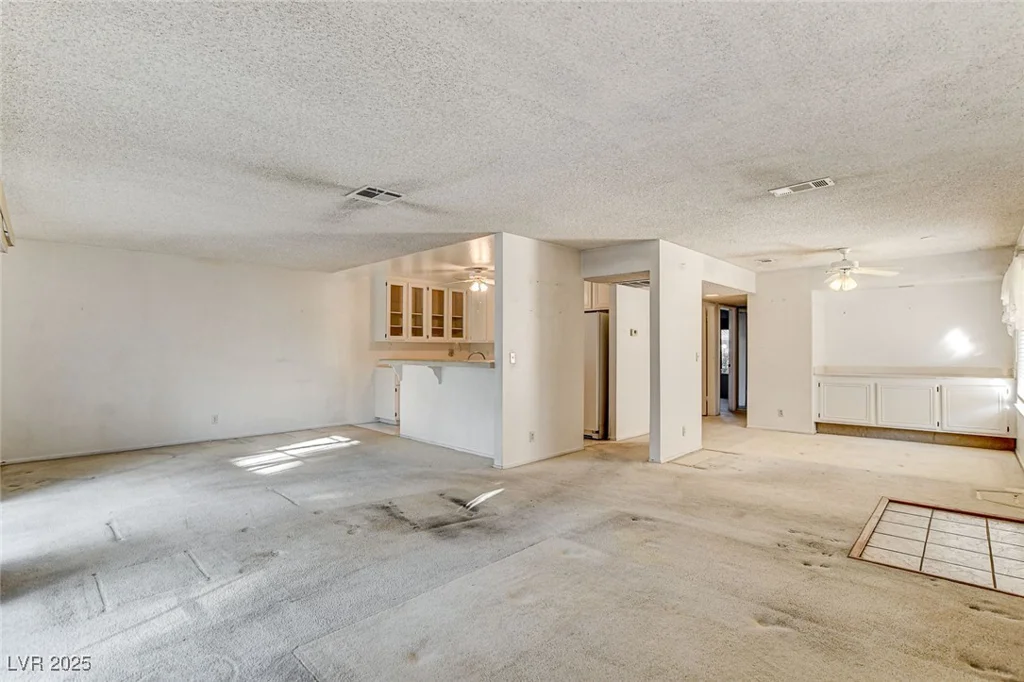 4648 Comnor Hill, Las Vegas, NV 89121