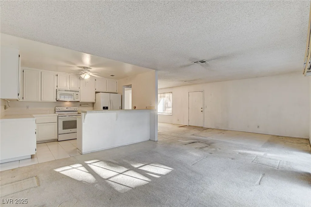 4648 Comnor Hill, Las Vegas, NV 89121