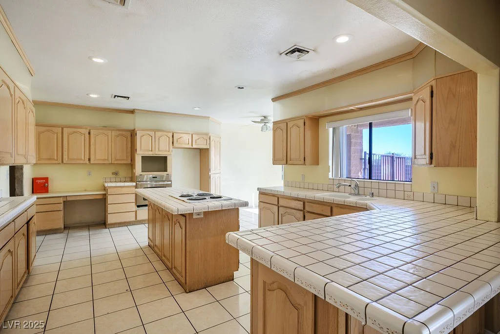 4911 Pebble, Las Vegas, NV 89139