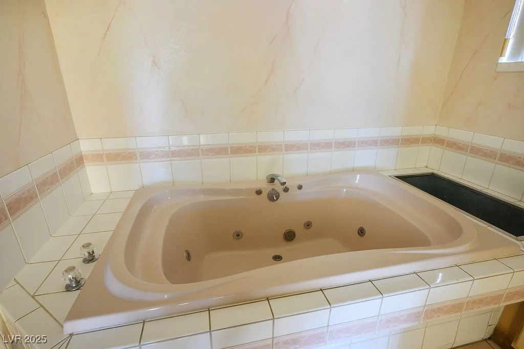 4911 Pebble, Las Vegas, NV 89139