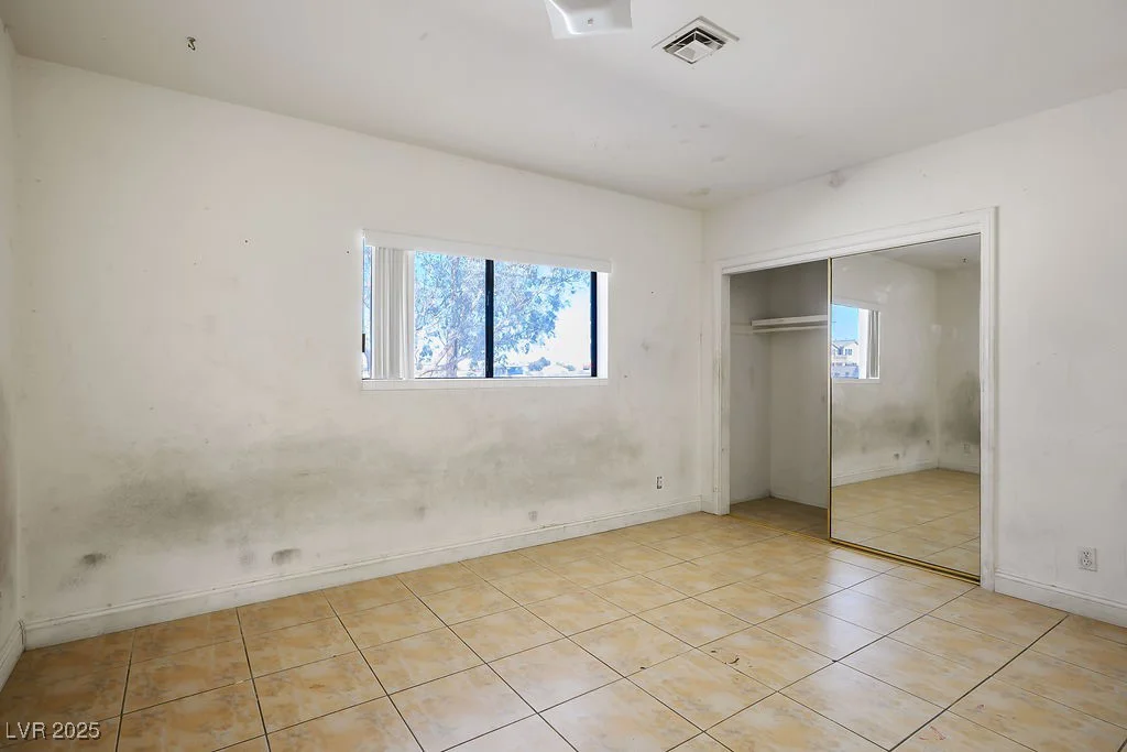 4911 Pebble, Las Vegas, NV 89139