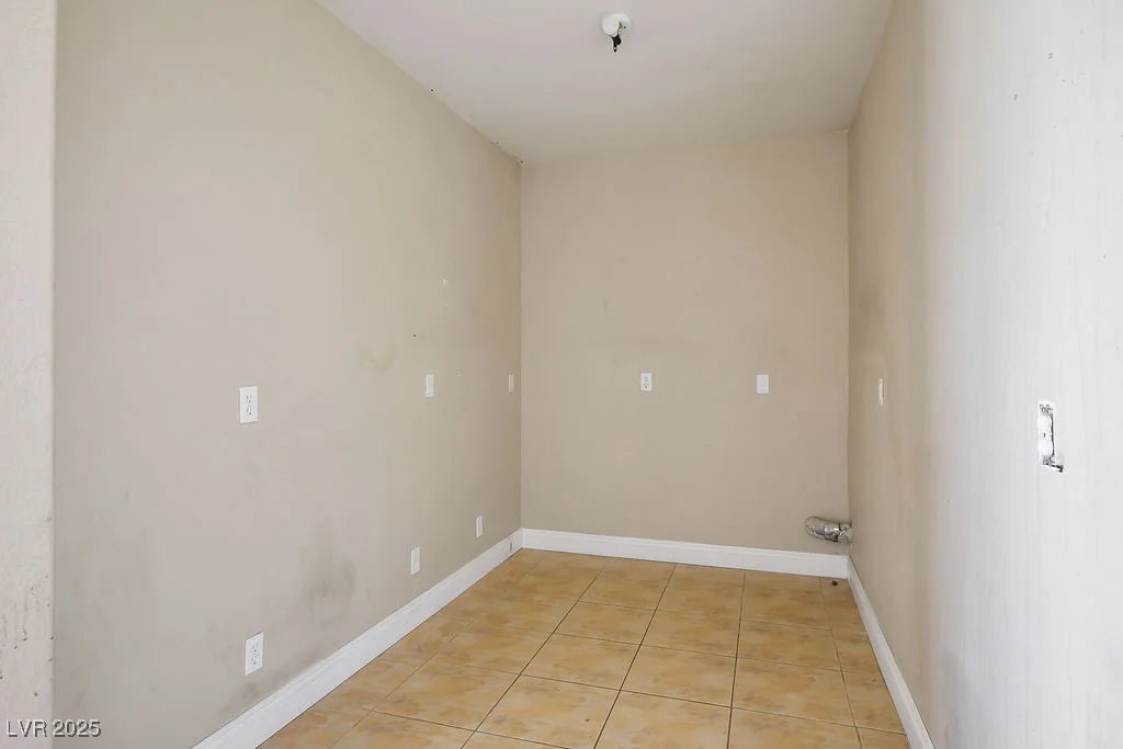 4911 Pebble, Las Vegas, NV 89139