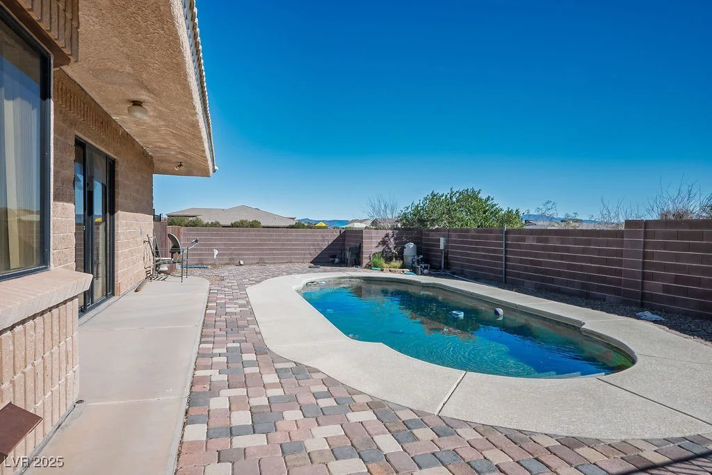 4911 Pebble, Las Vegas, NV 89139