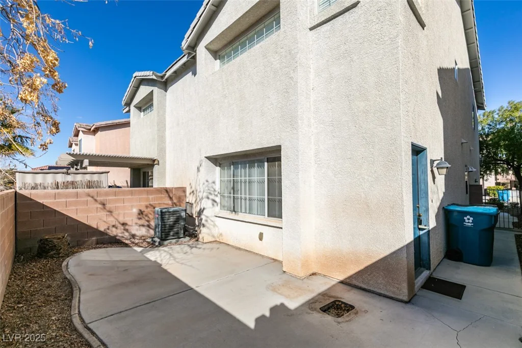 2049 Audrey Hepburn, Las Vegas, NV 89142