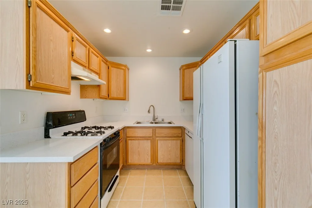 2049 Audrey Hepburn, Las Vegas, NV 89142