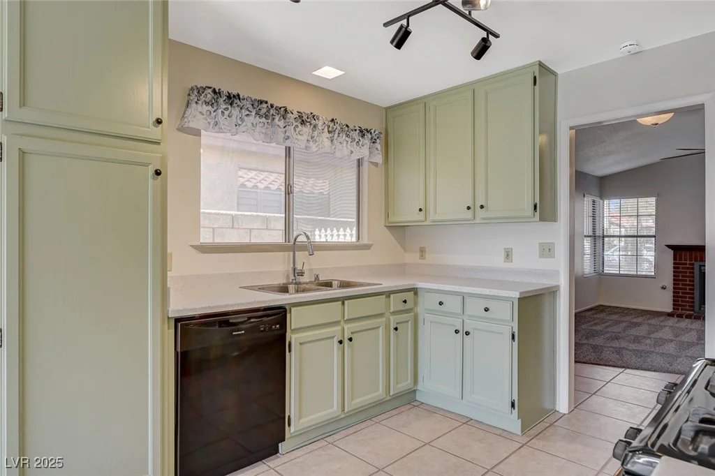 7719 Selby, Las Vegas, NV 89147