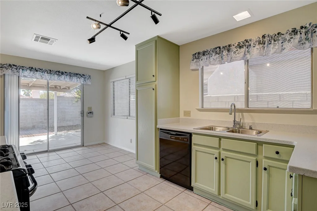 7719 Selby, Las Vegas, NV 89147