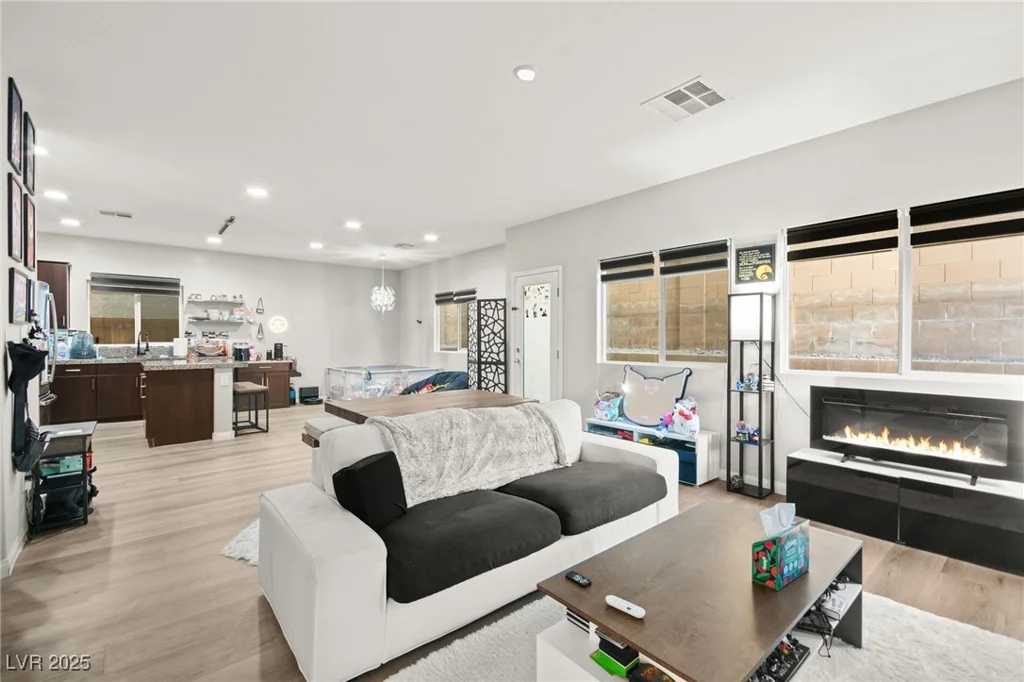 6989 Walden Park, Las Vegas, NV 89166