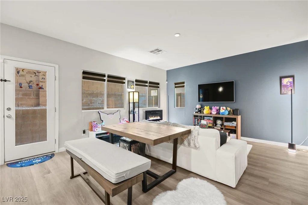 6989 Walden Park, Las Vegas, NV 89166