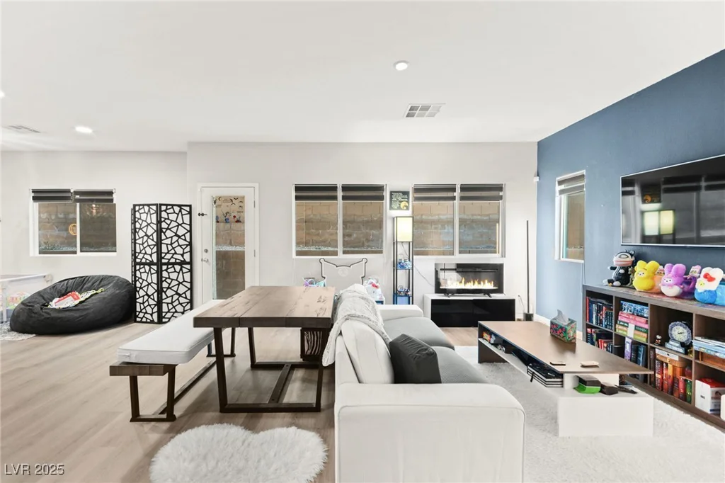 6989 Walden Park, Las Vegas, NV 89166