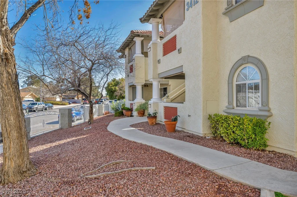 3412 Winterhaven, Las Vegas, NV 89108