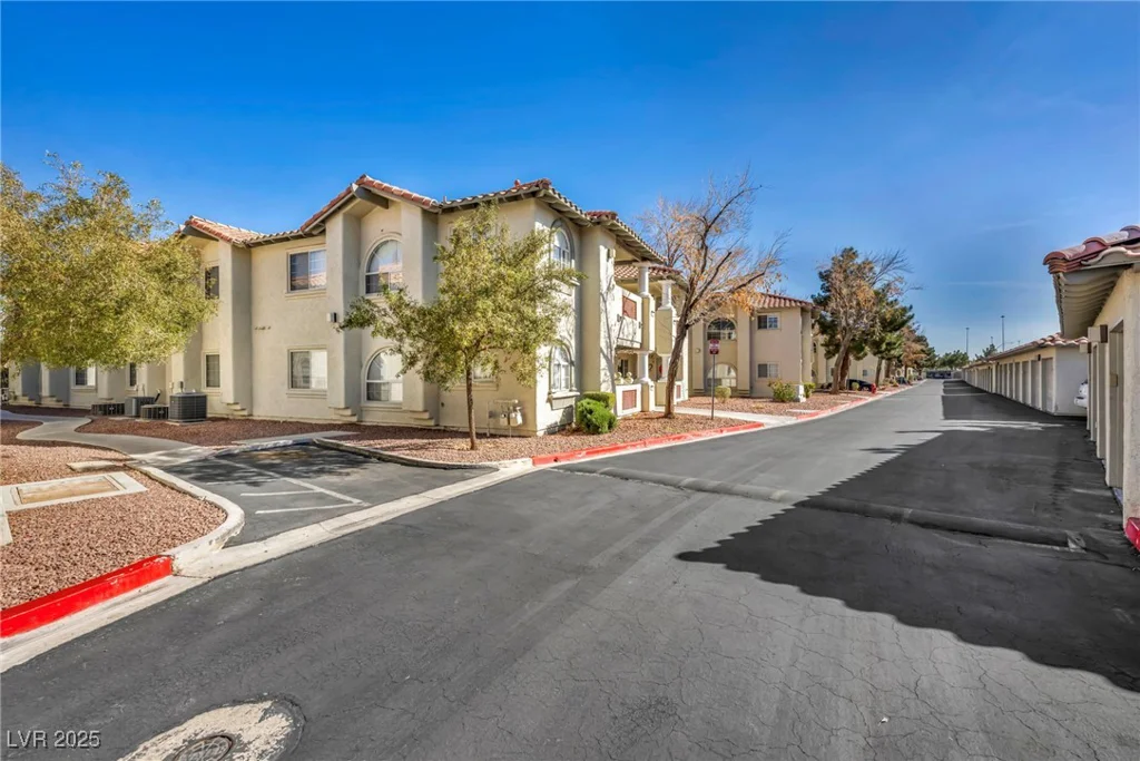 3412 Winterhaven, Las Vegas, NV 89108