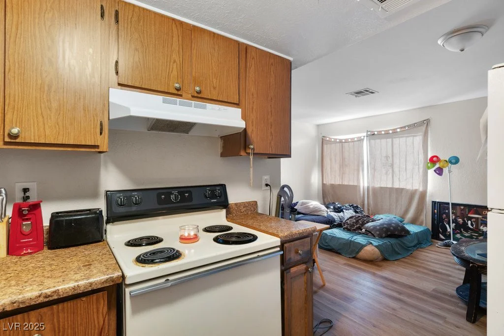 4708 Thunderbolt, Las Vegas, NV 89115