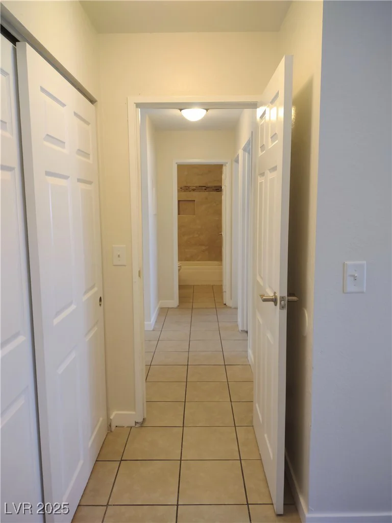 4708 Thunderbolt, Las Vegas, NV 89115