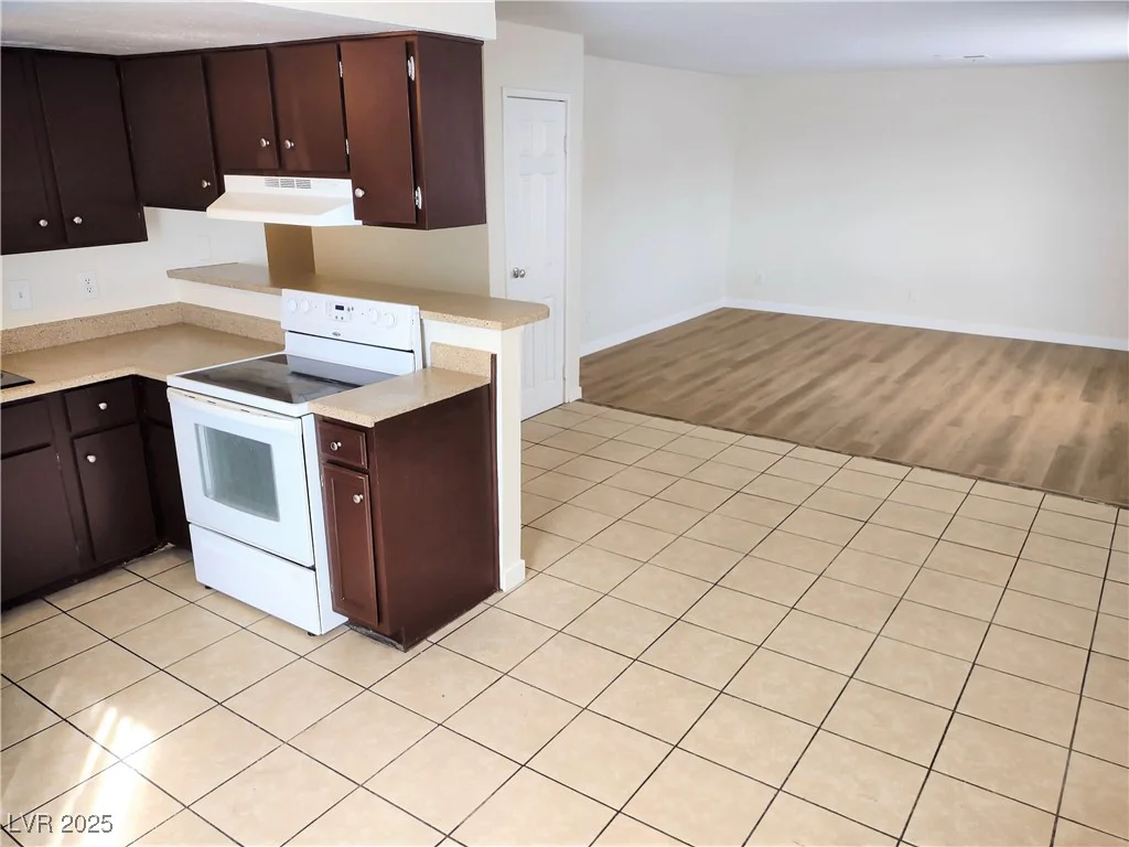 4708 Thunderbolt, Las Vegas, NV 89115