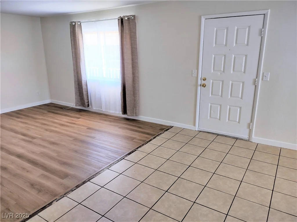4708 Thunderbolt, Las Vegas, NV 89115