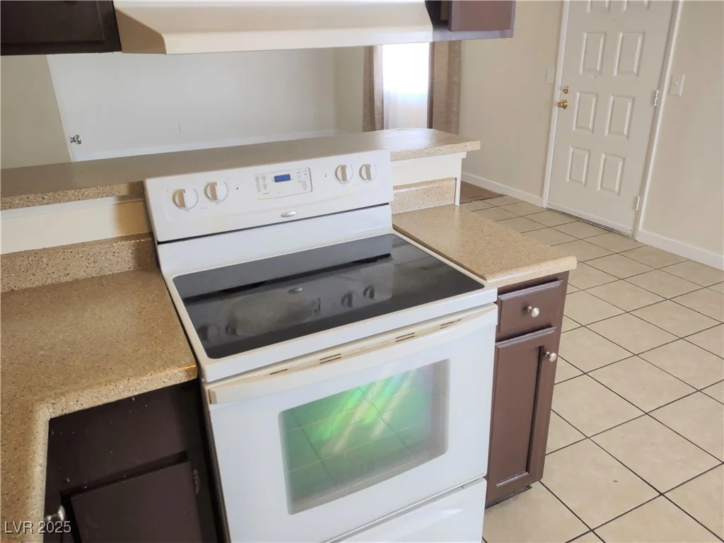 4708 Thunderbolt, Las Vegas, NV 89115