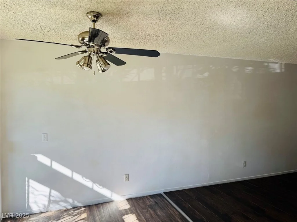 1405 Vegas Valley, Las Vegas, NV 89169