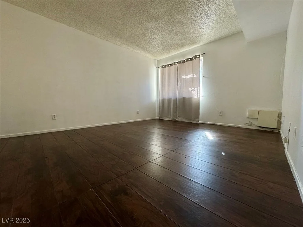 1405 Vegas Valley, Las Vegas, NV 89169