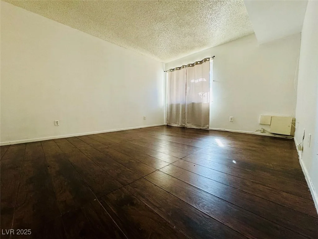 1405 Vegas Valley, Las Vegas, NV 89169