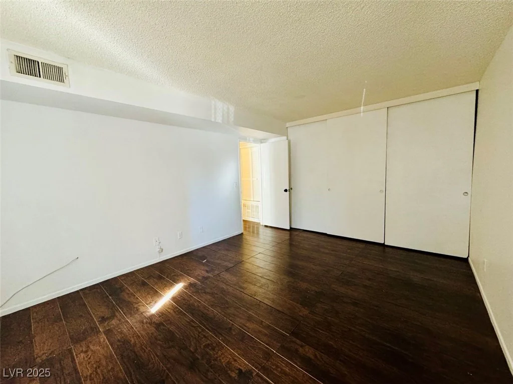 1405 Vegas Valley, Las Vegas, NV 89169