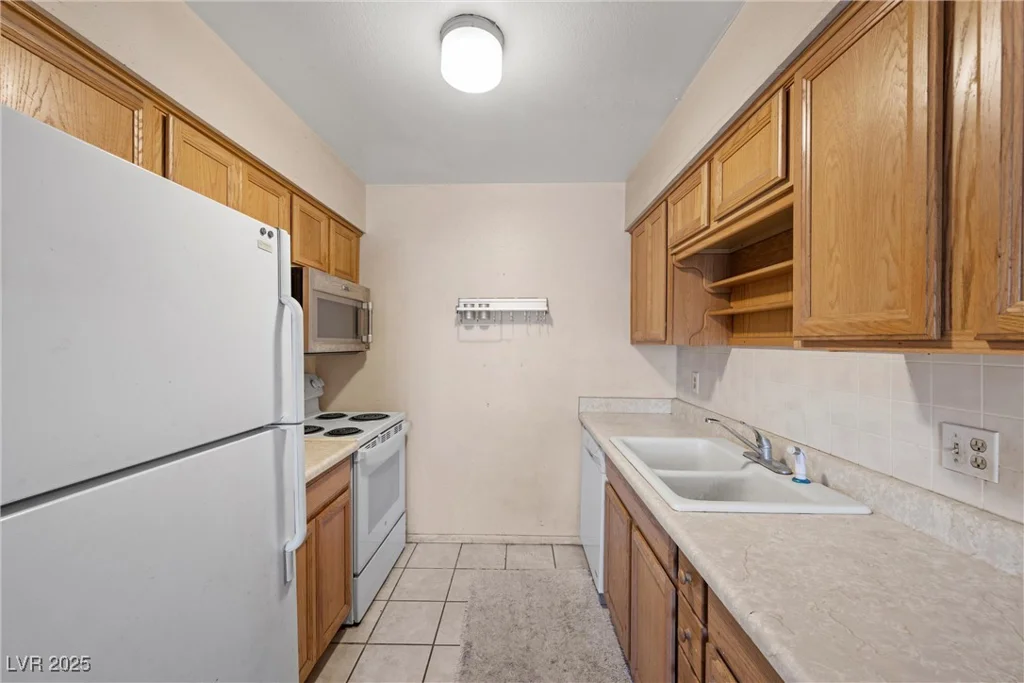 4432 Ash, Las Vegas, NV 89110