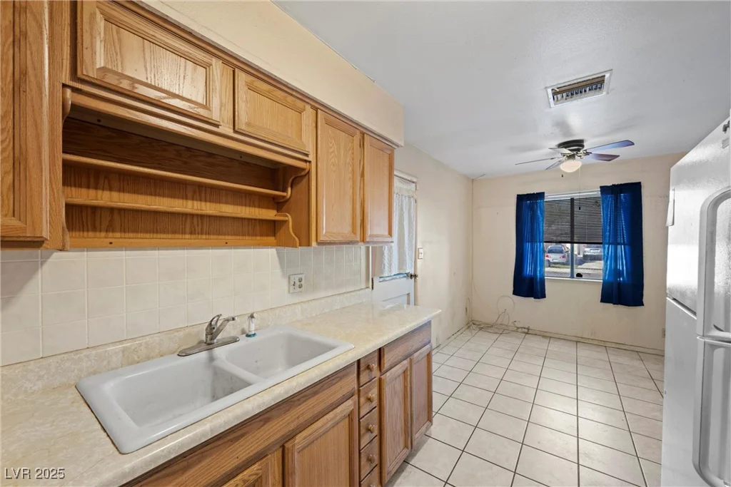 4432 Ash, Las Vegas, NV 89110