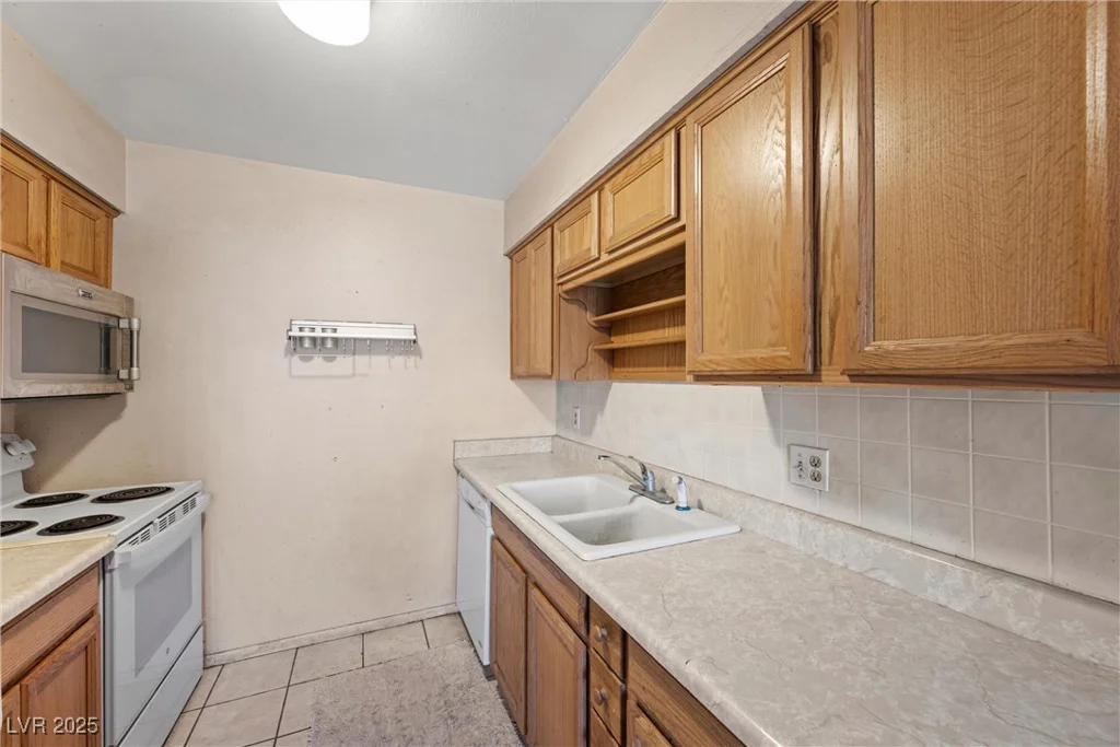 4432 Ash, Las Vegas, NV 89110