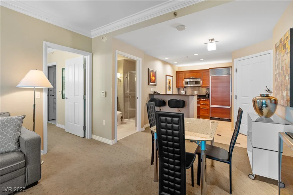125 Harmon, Las Vegas, NV 89109